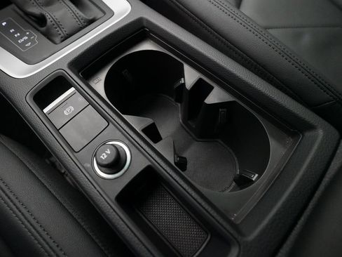 Used 2025 Audi Q3 2.0T Premium image 17