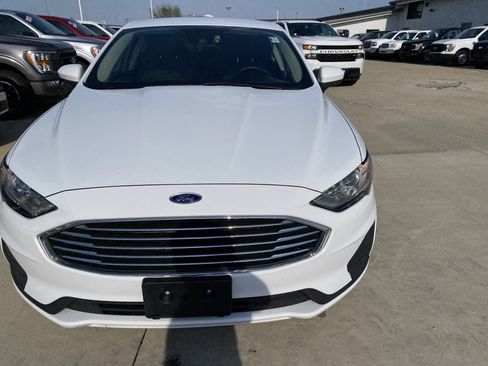 Used 2019 Ford Fusion SE image 5