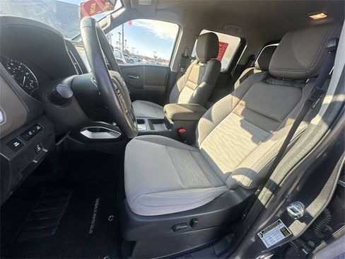 Certified 2022 Nissan Frontier SV image 13