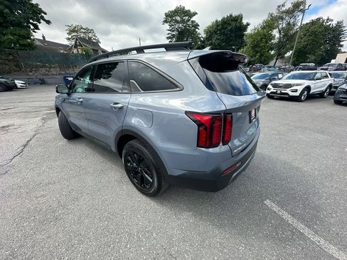 Used 2023 Kia Sorento S w/ Panoramic Sunroof Package AWD/4WD image 4