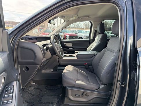 Certified 2025 Ford Expedition Active AWD/4WD image 11