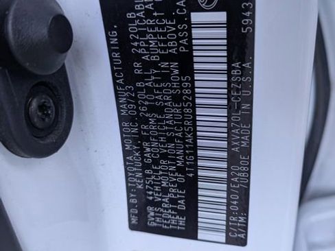 Used 2024 Toyota Camry SE image 34