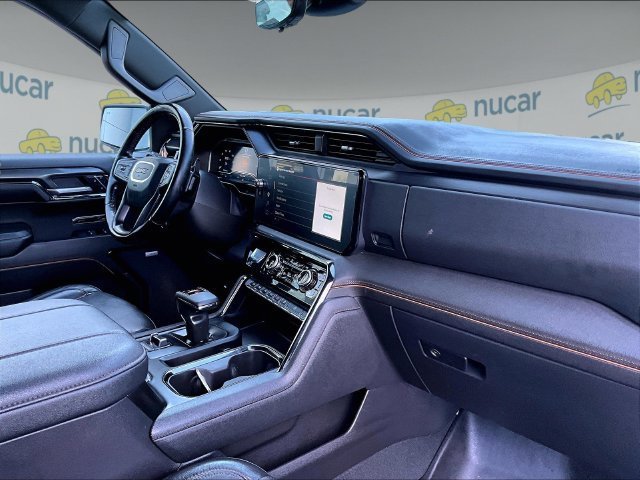 Used 2024 GMC Sierra 1500 AT4 w/ Technology Package AWD/4WD image 14