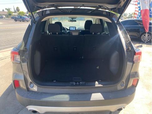 Used 2021 Ford Escape SE FWD image 5