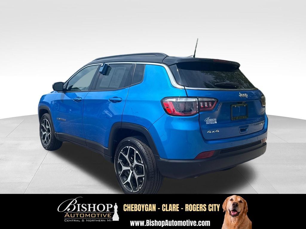 Used 2025 Jeep Compass Limited AWD/4WD image 9