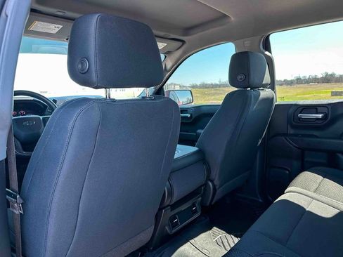 Used 2020 Chevrolet Silverado 1500 Custom Trail Boss w/ Custom Convenience Package image 17