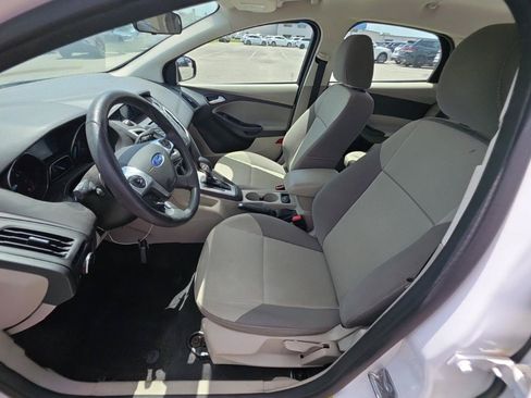 Used 2014 Ford Focus SE FWD image 8