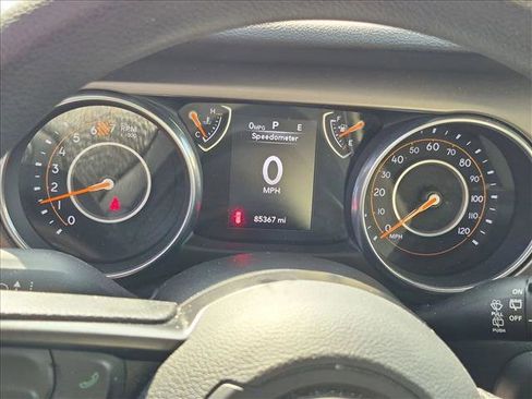 Used 2018 Jeep Wrangler Unlimited Sport AWD/4WD image 11
