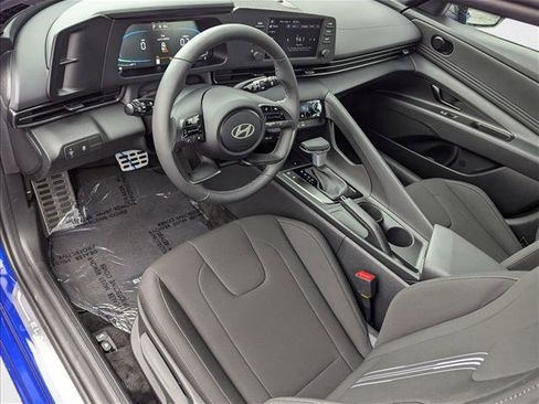 New 2025 Hyundai Elantra Sport image 3
