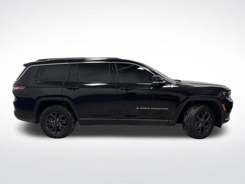 Used 2022 Jeep Grand Cherokee L Limited image 2