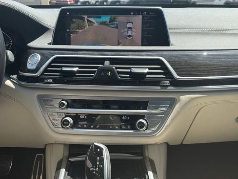 Used 2021 BMW 740i w/ M Sport Package image 11