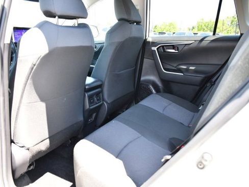 Used 2025 Toyota RAV4 XLE FWD image 17