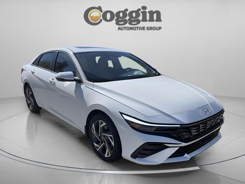 New 2026 Hyundai Elantra Limited image 7