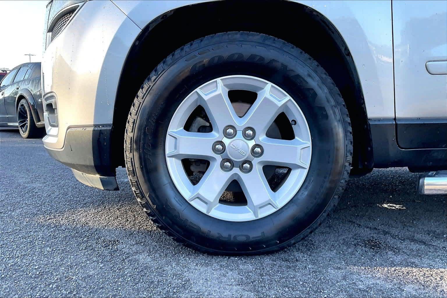 Used 2013 GMC Acadia SLE FWD image 8