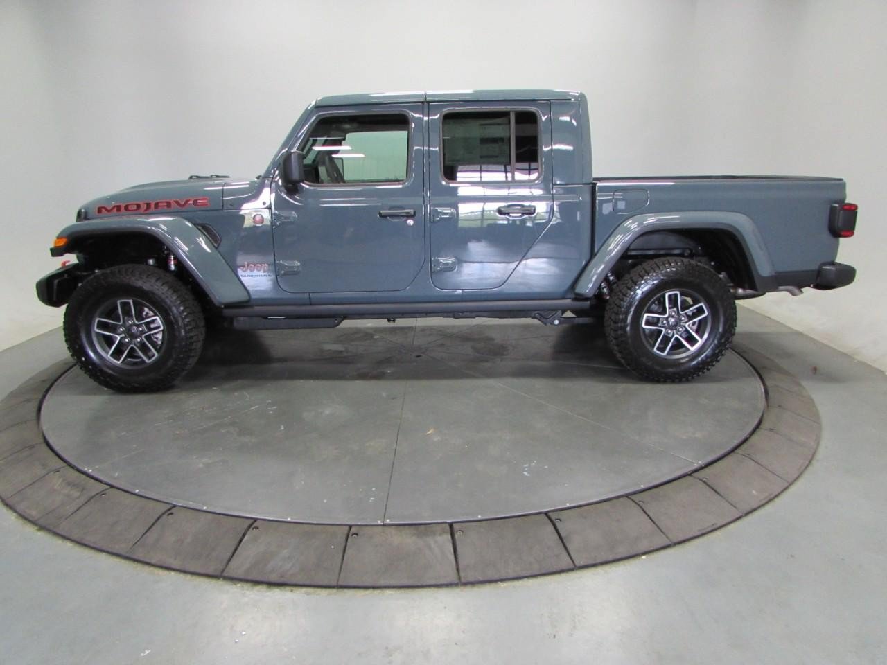 New 2026 Jeep Gladiator Mojave AWD/4WD image 4