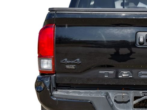 Used 2023 Toyota Tacoma SR5 w/ Trail Edition image 51