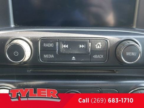 Used 2018 GMC Sierra 1500 SLE w/ SLE Value Package AWD/4WD image 35