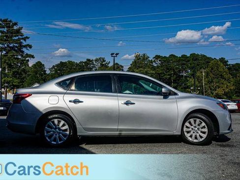 Used 2019 Nissan Sentra S image 2