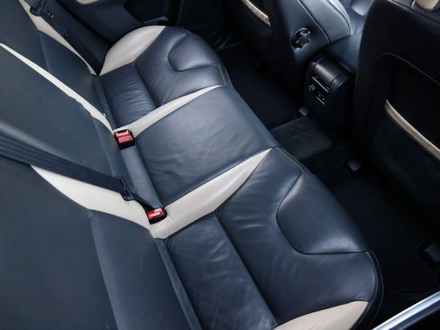 Used 2013 Volvo XC60 T6 image 12