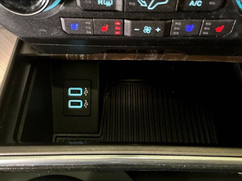 Used 2019 Ford F350 Limited image 17