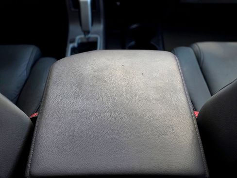 Used 2011 Toyota Sequoia Limited AWD/4WD image 32