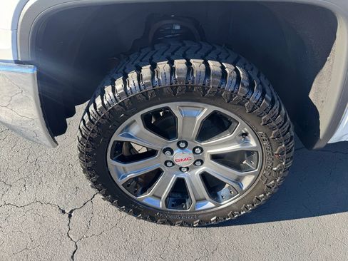 Used 2017 GMC Sierra 1500 SLT w/ SLT Premium Package image 11