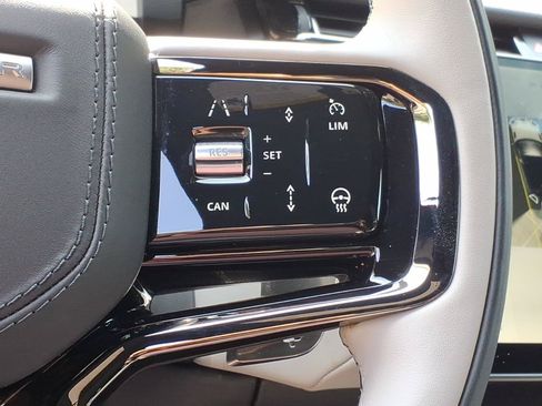 Certified 2026 Land Rover Range Rover Velar S AWD/4WD image 15