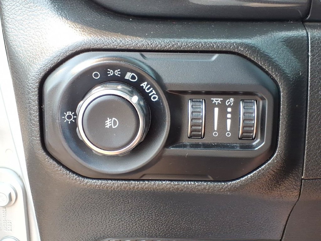 Used 2022 Jeep Wrangler Unlimited Sport AWD/4WD image 14