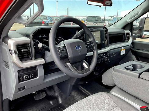 New 2026 Ford F250 XL w/ XL Off-Road Package image 8