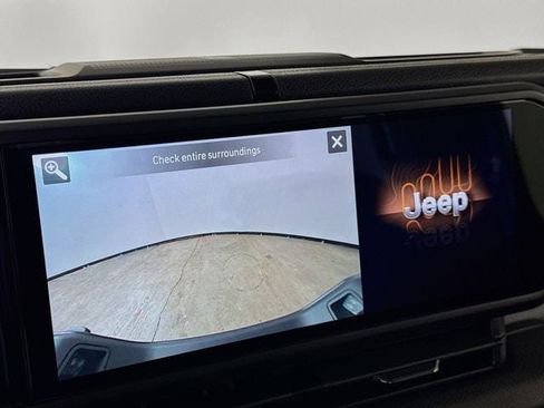 New 2025 Jeep Gladiator Sport image 16