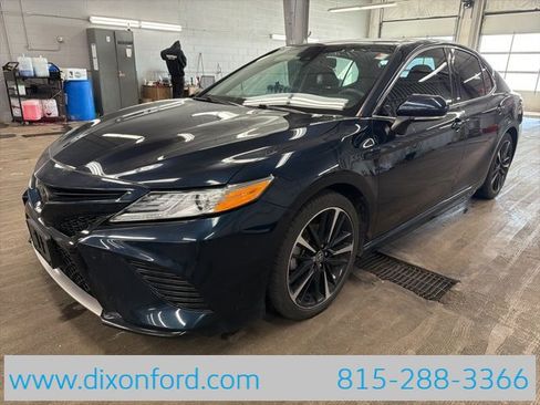 Used 2020 Toyota Camry XSE image 1