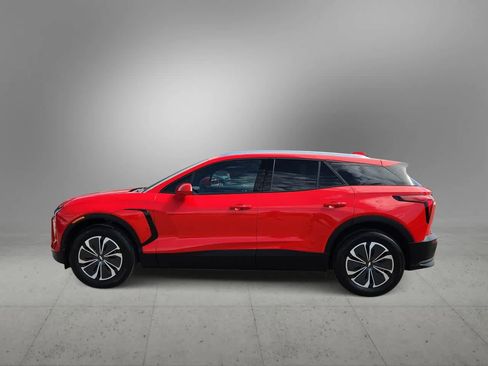 Used 2024 Chevrolet Blazer EV LT image 5