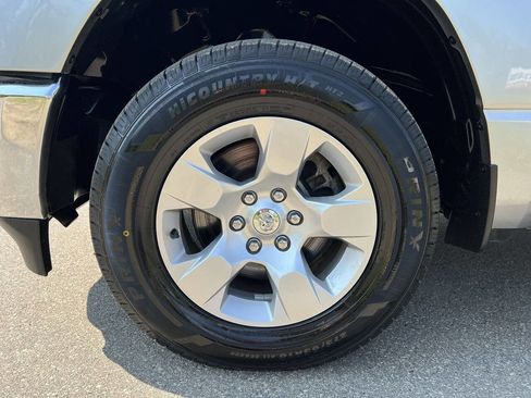 Used 2019 RAM 1500 Big Horn image 10