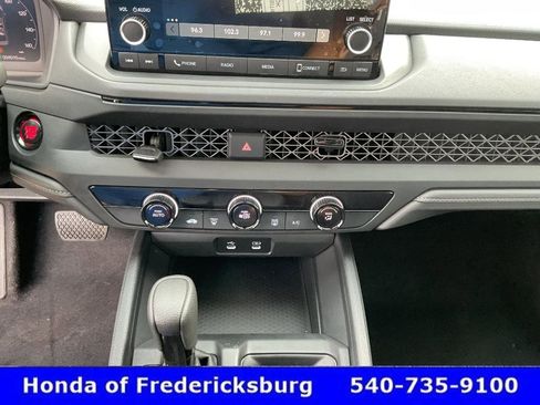 Certified 2025 Honda Accord LX image 34