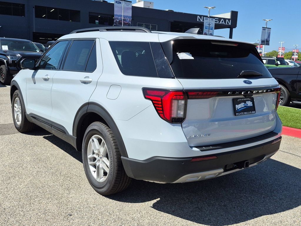 New 2026 Ford Explorer Active w/ Active Comfort Package RWD image 4