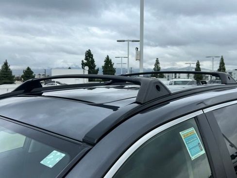 Used 2023 Toyota RAV4 XLE Premium image 9