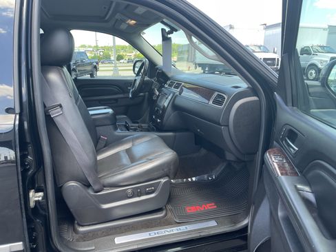 Used 2014 GMC Yukon Denali AWD/4WD image 32