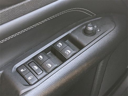 Used 2022 Jeep Compass Altitude image 16