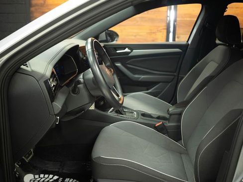 Used 2025 Volkswagen Jetta Sport FWD image 8