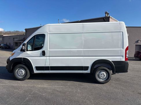 New 2026 RAM ProMaster 2500 FWD image 2