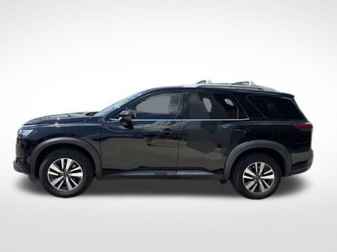 Used 2023 Nissan Pathfinder SL AWD/4WD image 12