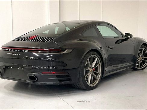 Used 2024 Porsche 911 Carrera 4S w/ Premium Package image 4