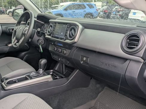 Used 2022 Toyota Tacoma SR5 w/ Technology Package RWD image 26