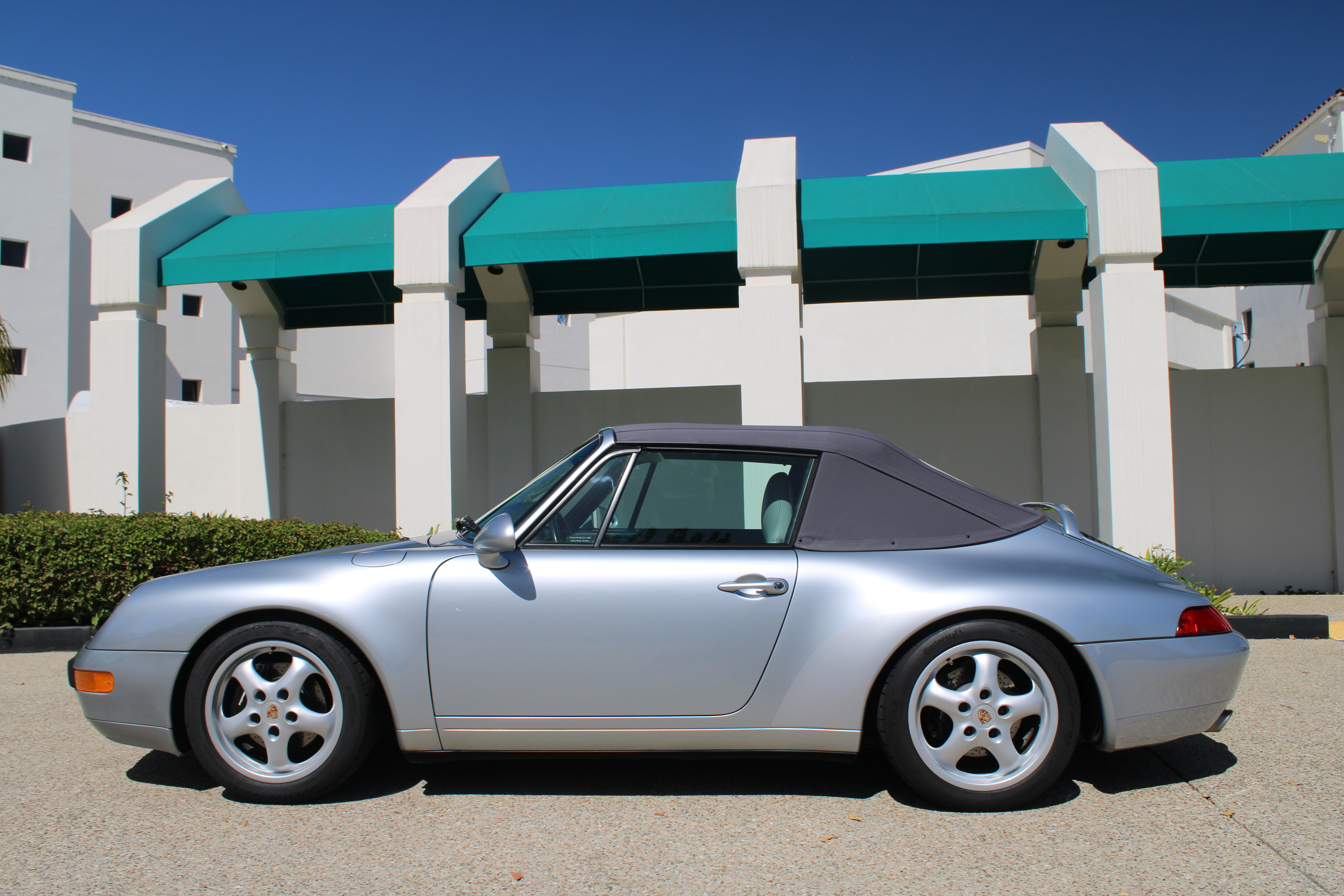 Used 1996 Porsche 911 Carrera RWD image 2