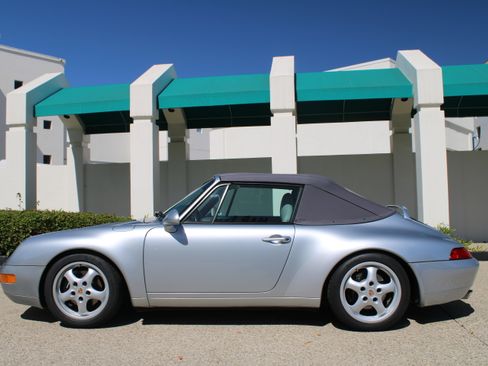 Used 1996 Porsche 911 Cabriolet image 2