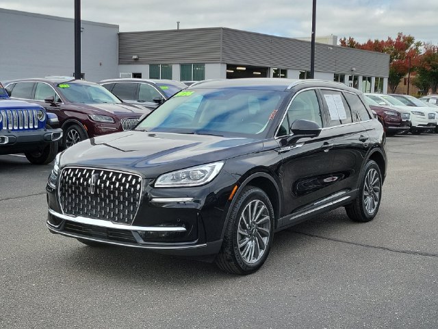 Used 2024 Lincoln Corsair Reserve w/ Equipment Group 201A AWD/4WD image 2