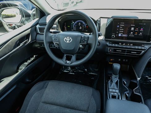 Used 2026 Toyota Camry LE w/ Convenience Package FWD image 14
