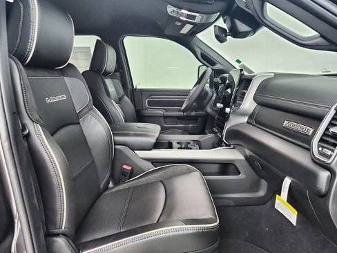 New 2026 RAM 2500 Laramie AWD/4WD image 25