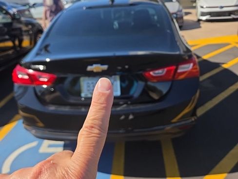 Used 2020 Chevrolet Malibu LS w/ LPO, Convenience Package 2 FWD image 5