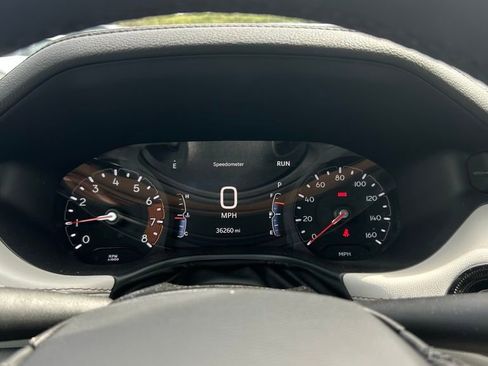 Used 2025 Jeep Compass Limited image 12